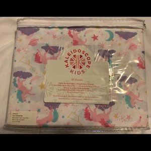 Twin bedding for girl